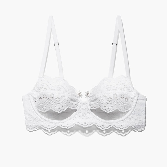 Lace Underwire Bra in White - SXF - Picture 13 of 14